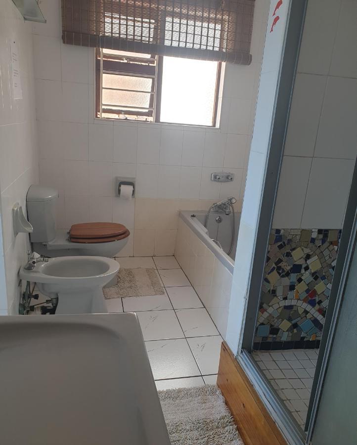 Deep Blue Guest House Amanzimtoti Eksteriør billede