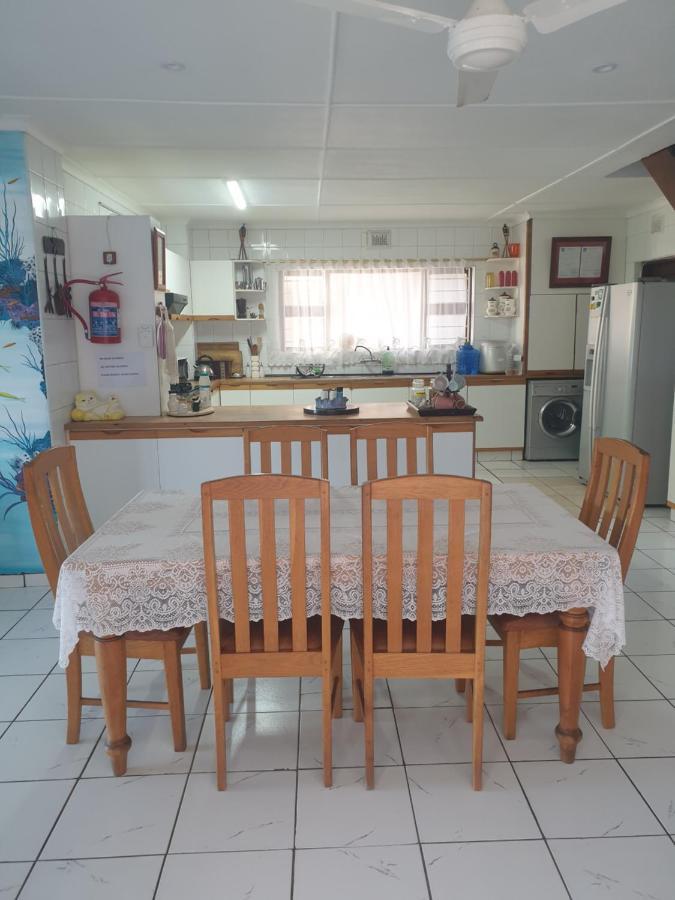 Deep Blue Guest House Amanzimtoti Eksteriør billede