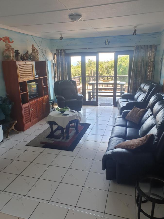Deep Blue Guest House Amanzimtoti Eksteriør billede