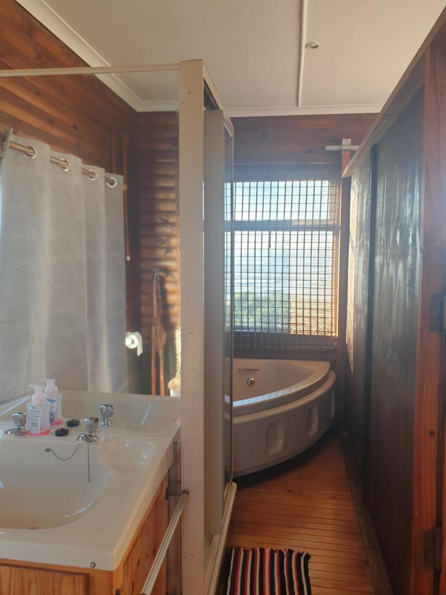 Deep Blue Guest House Amanzimtoti Eksteriør billede